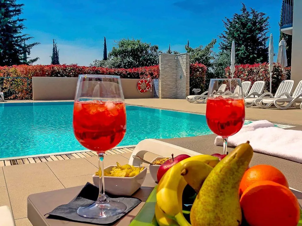 Hotel Relais Agli Olivi Λατζίζε