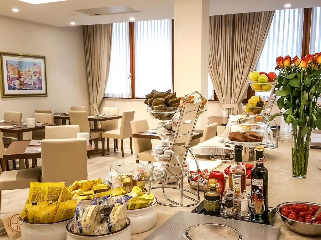 Hotel Relais Agli Olivi Λατζίζε