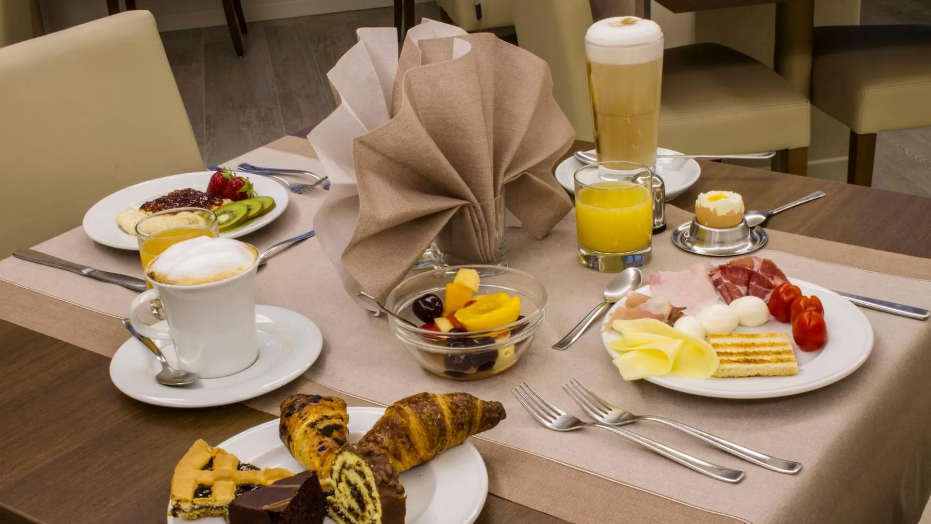 Hotel Relais Agli Olivi Lazise 3*,